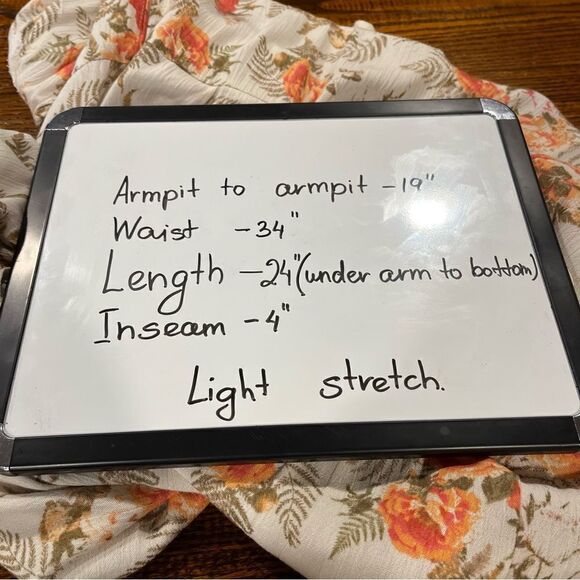 Floral cold shoulder romper - Picture 10 of 15